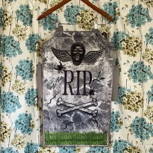 Gravestone halloween costume